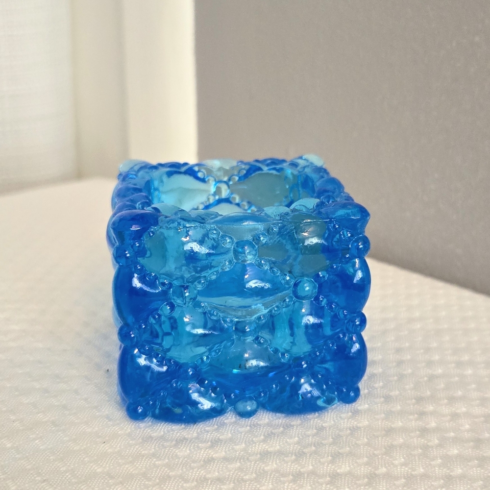 Vtg Blue Art Glass Votive Candle Holder Pillow Quilt Pattern MCM Glows - Picture 5 of 7